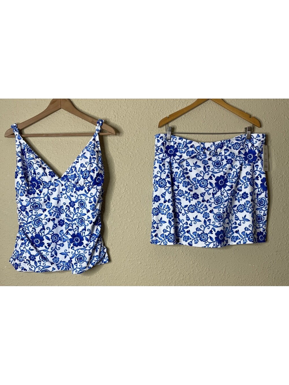 Nicole Miller Plus 2X 2PC Bathing Suit Tankini Swimsuit Porcelain Blue Floral